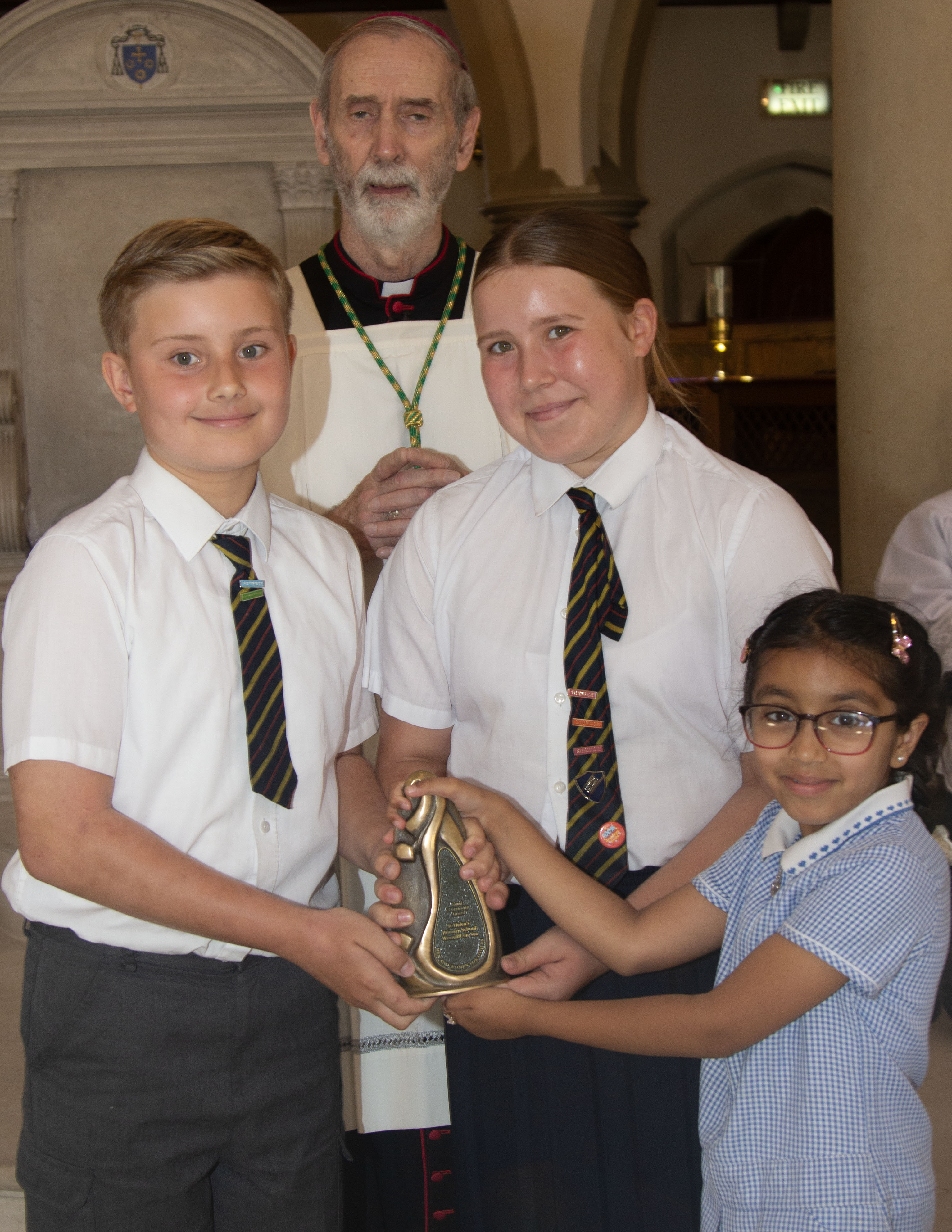 Citizenship_Awards_2025_Southend-on-Sea_Westcliff-on-Sea_St_Helens_Primary_Kuba_Gajdel_Laura_Gajdel_Hazelina_Machado.JPG